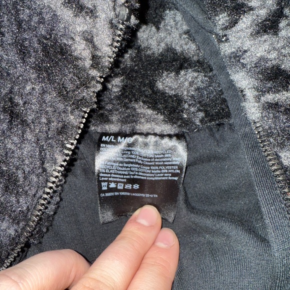 Lululemon Scuba Cropped Fleece Pullover - Picture 2 of 3